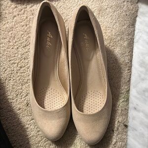 Women’s tan suede wedges